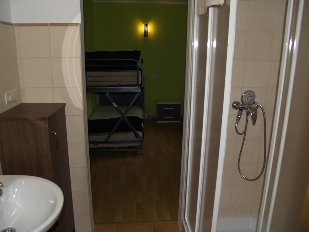 Albergue De Yebra Yebra de Basa Exteriör bild