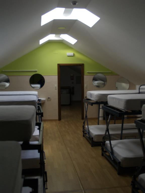 Albergue De Yebra Yebra de Basa Rum bild