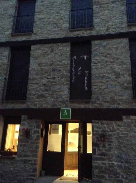 Albergue De Yebra Yebra de Basa Exteriör bild