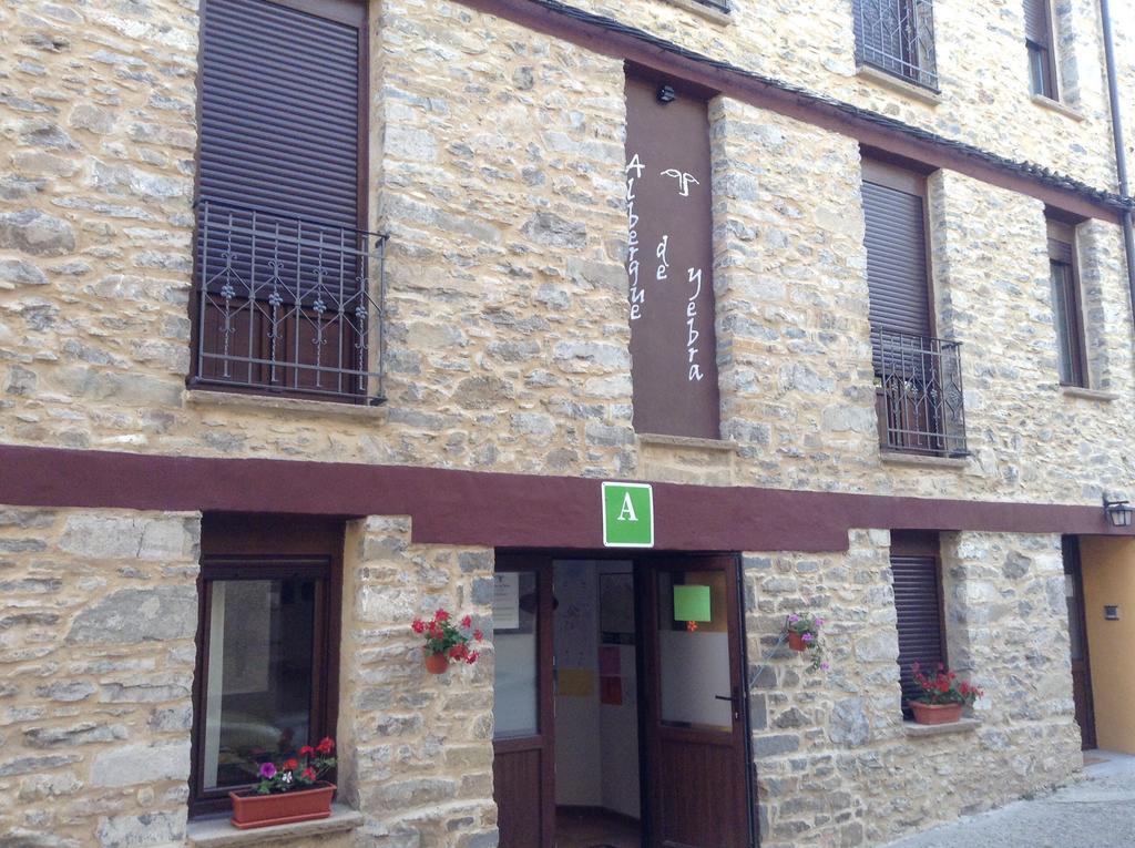 Albergue De Yebra Yebra de Basa Exteriör bild